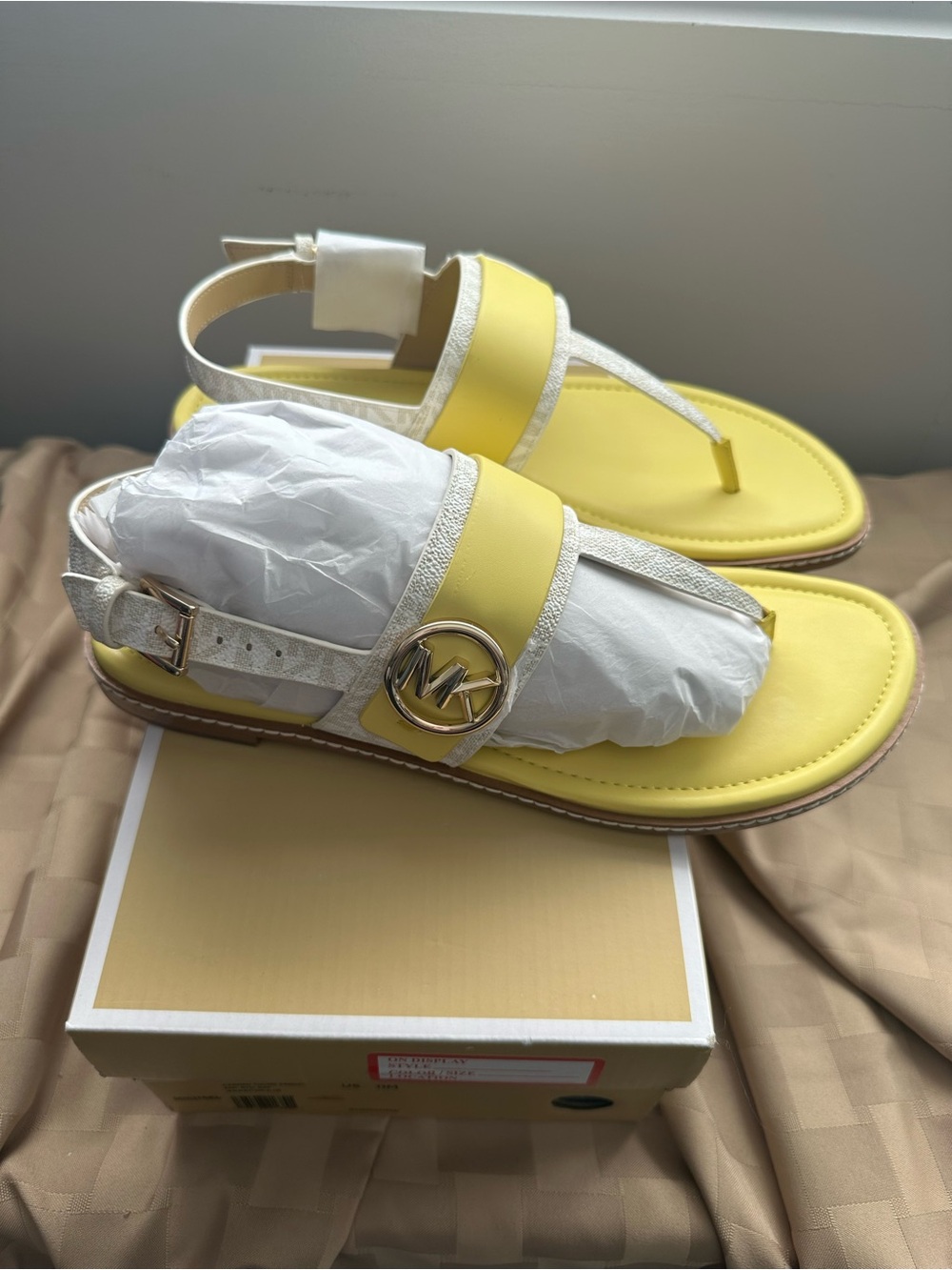 Michael Kors Carmen Yellow MK Logo T-Bar Sandals - Size 11 - New in box